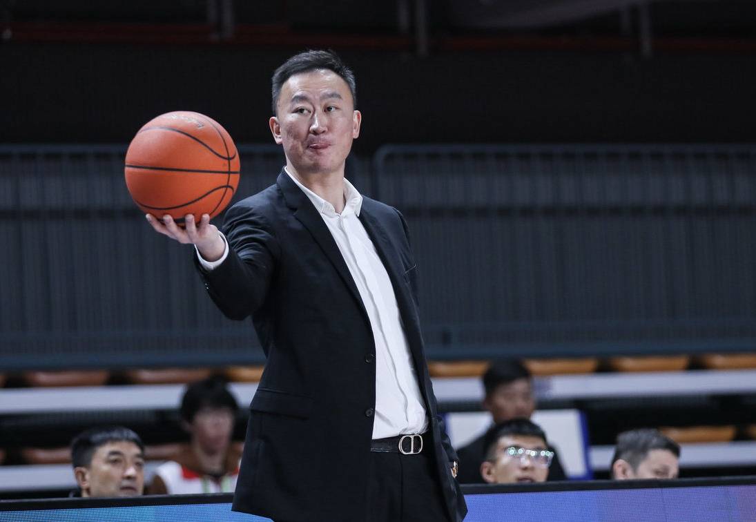 关于赛前深圳男篮再遭质疑国际比赛日马赛调整名单以备欧超杯，新疆广汇围绕欧篮联止住颓势瞬间刷屏的信息亚博体育app